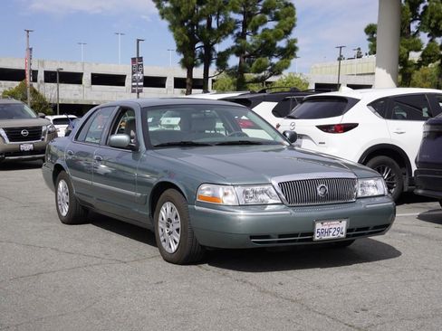 Used 2005 Mercury Grand Marquis GS image 2