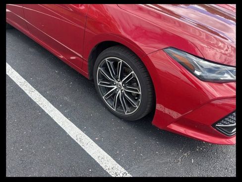 Used 2022 Toyota Avalon Touring w/ Advanced Safety Package FWD image 4