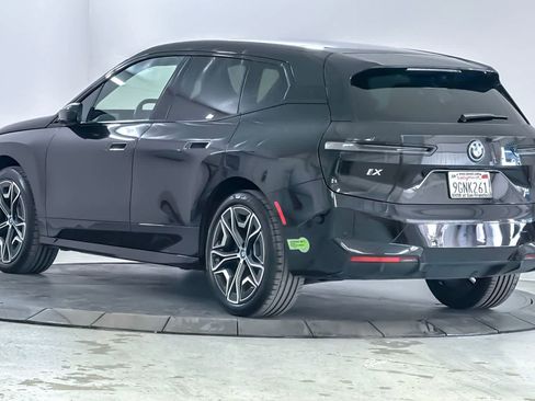 Used 2024 BMW iX xDrive50 w/ Sport Package AWD/4WD image 6