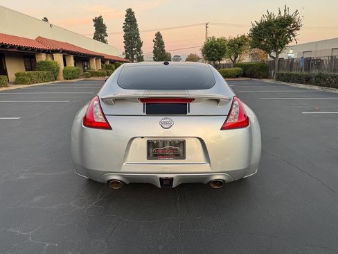 Used 2014 Nissan 370Z Touring w/ Sport Package image 4