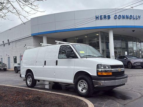 Used 2022 Chevrolet Express 2500 w/ Driver Convenience Package RWD image 1