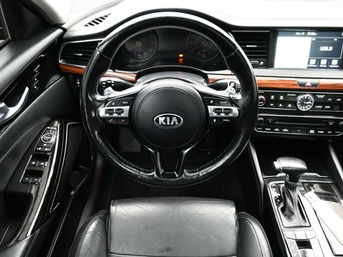 Used 2018 Kia Cadenza Technology image 25