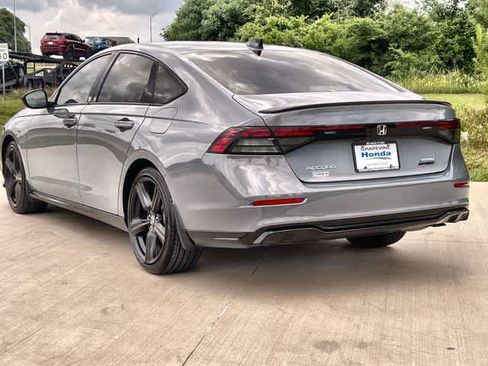 Used 2025 Honda Accord Sport image 5