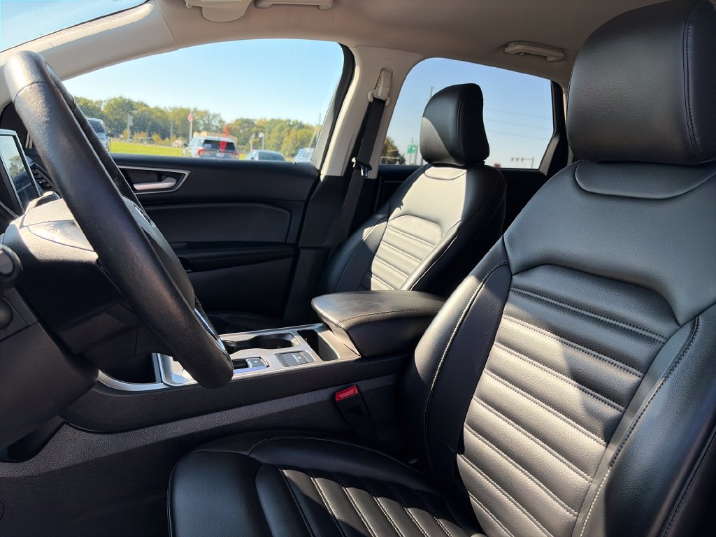 Used 2024 Ford Edge SEL w/ Convenience Package AWD/4WD image 16