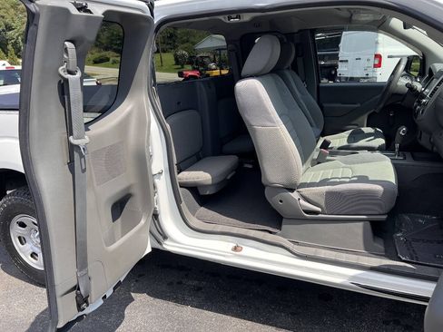 Used 2019 Nissan Frontier S RWD image 25