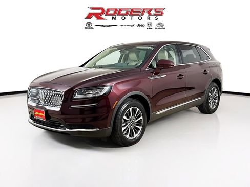 Used 2023 Lincoln Nautilus Reserve image 8