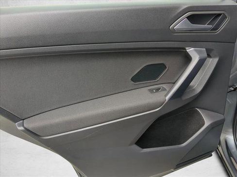 Used 2021 Volkswagen Tiguan S image 20