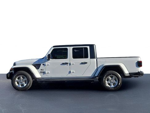 Used 2021 Jeep Gladiator Sport image 8