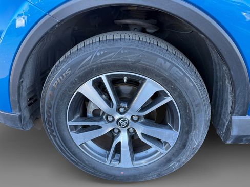 Used 2017 Toyota RAV4 XLE image 9