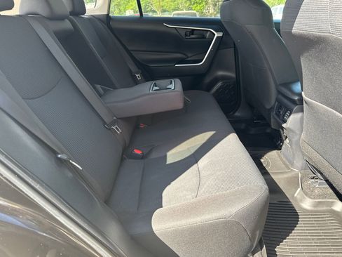 Used 2025 Toyota RAV4 LE AWD/4WD image 15