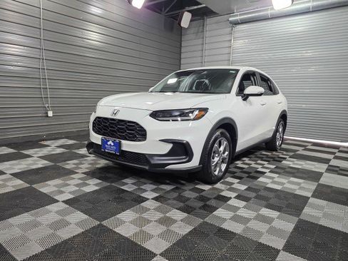 Used 2024 Honda HR-V LX image 37