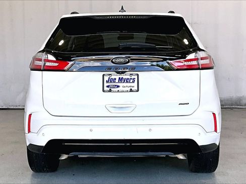 Used 2023 Ford Edge SE w/ Black Appearance Package AWD/4WD image 2