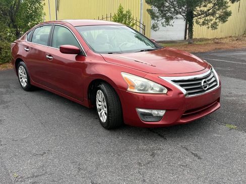 Used 2013 Nissan Altima 2.5 S FWD image 3