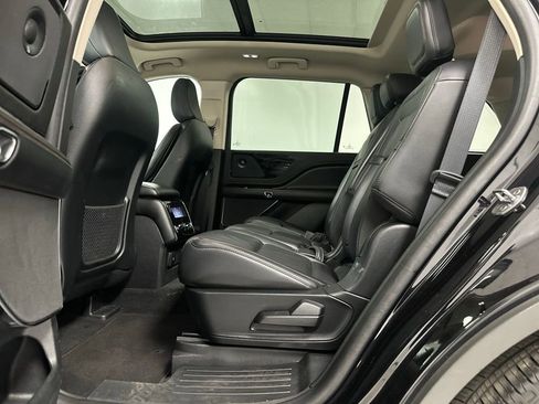 Used 2024 Lincoln Aviator Reserve RWD image 24