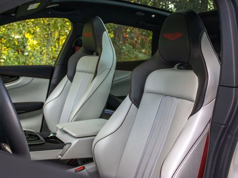 Used 2025 Aston Martin DBX 707 image 10