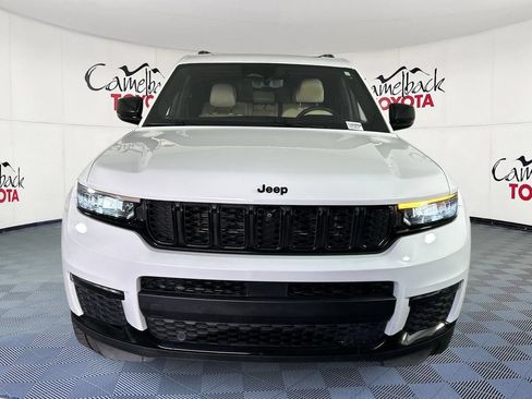 Used 2023 Jeep Grand Cherokee L Limited w/ Luxury Tech Group II AWD/4WD image 3