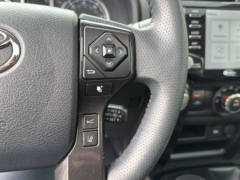 Used 2021 Toyota 4Runner TRD Off-Road Premium w/ Moonroof Package AWD/4WD image 23