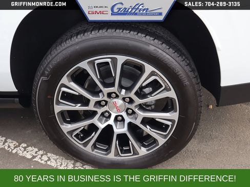 New 2026 GMC Yukon XL Denali w/ Denali Reserve Package AWD/4WD image 8