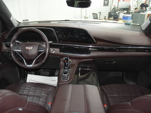 Used 2023 Cadillac Escalade Premium Luxury Platinum AWD/4WD image 32