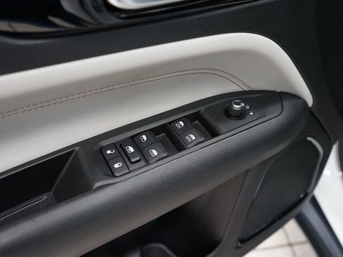 Used 2022 Jeep Compass Limited AWD/4WD image 23