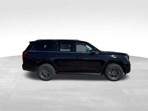 New 2026 Ford Expedition Active image 9