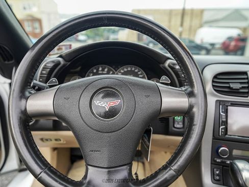 Used 2006 Chevrolet Corvette Convertible w/ Preferred Equipment Group RWD image 30