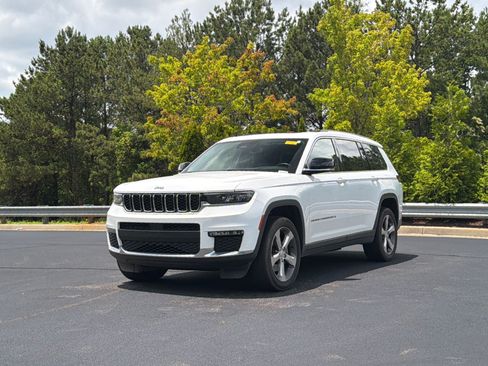 Used 2022 Jeep Grand Cherokee L Limited AWD/4WD image 11