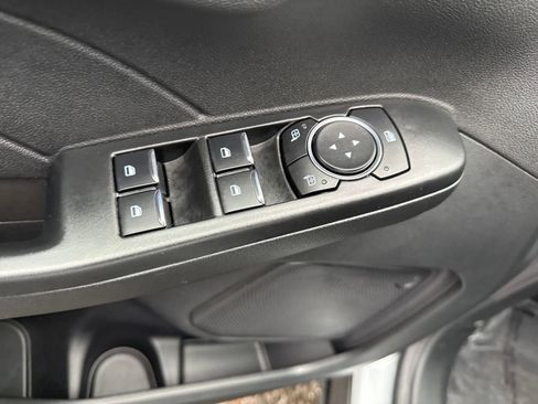 Used 2025 Ford Escape SE image 11