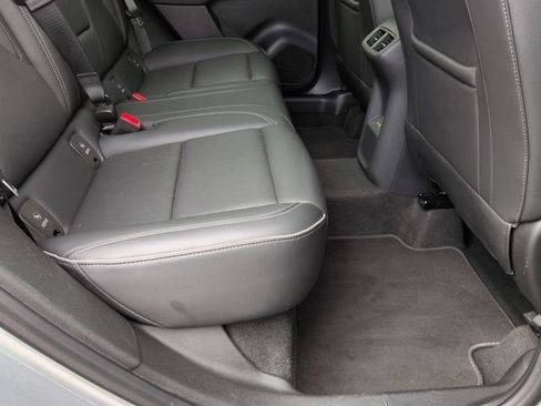 Certified 2023 Buick Envision Essence image 25