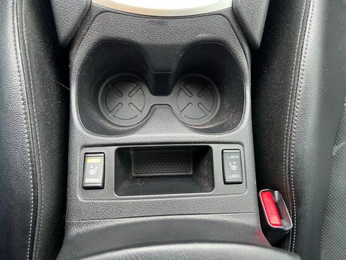 Used 2016 Nissan Rogue SL w/ SL Premium Package image 30