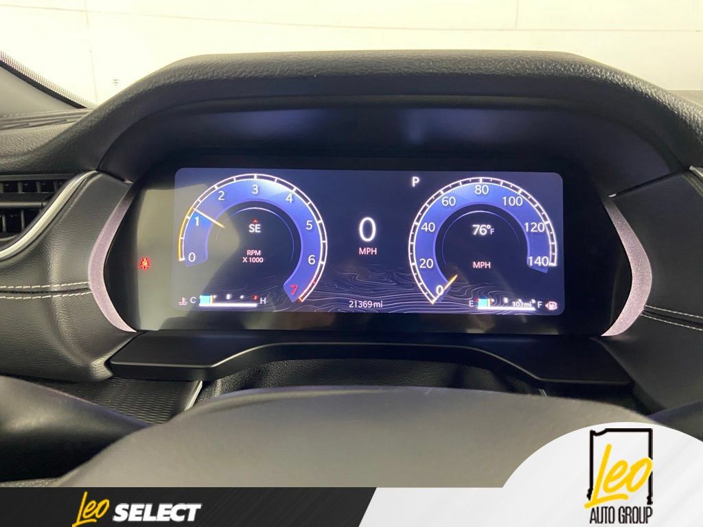 Used 2025 Jeep Grand Cherokee Altitude AWD/4WD image 13