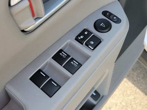 Used 2013 Honda Pilot Touring image 14
