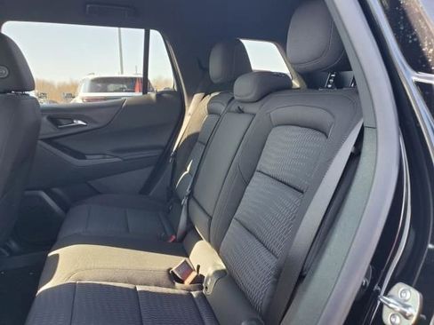 New 2026 Chevrolet Equinox LT image 8