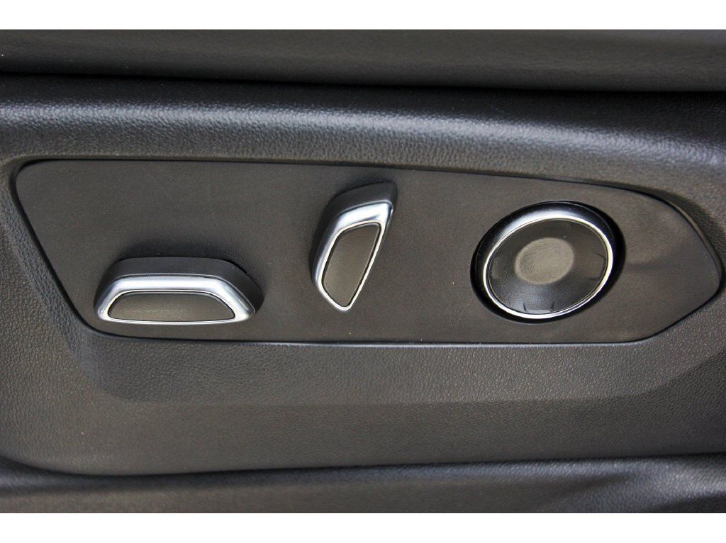 Used 2021 Cadillac Escalade Sport w/ LPO, Illumination Package AWD/4WD image 29