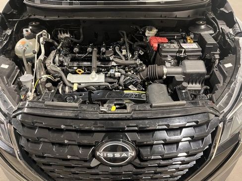 Used 2024 Nissan Kicks SR image 9