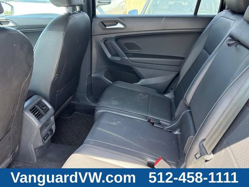 Used 2020 Volkswagen Tiguan SE AWD/4WD image 28