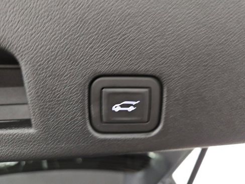 Certified 2025 Chevrolet Traverse High Country w/ LPO, Floor Liner Package image 16