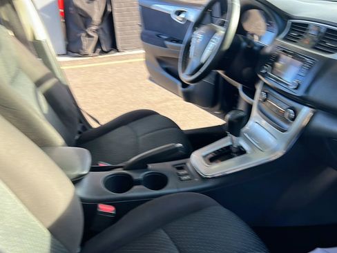 Used 2015 Nissan Sentra SR image 23