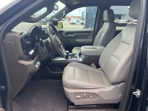 Used 2022 GMC Sierra 1500 SLT w/ SLT Premium Plus Package AWD/4WD image 7