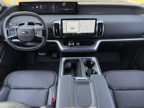 New 2025 Ford Expedition Platinum w/ Stealth Performance Package image 42