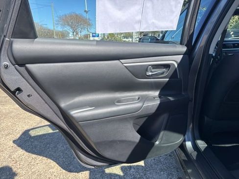 Used 2017 Nissan Altima 2.5 SV image 18