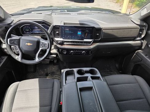 Used 2023 Chevrolet Silverado 1500 LT AWD/4WD image 10