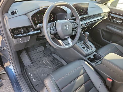 Used 2023 Honda CR-V Sport Touring image 3