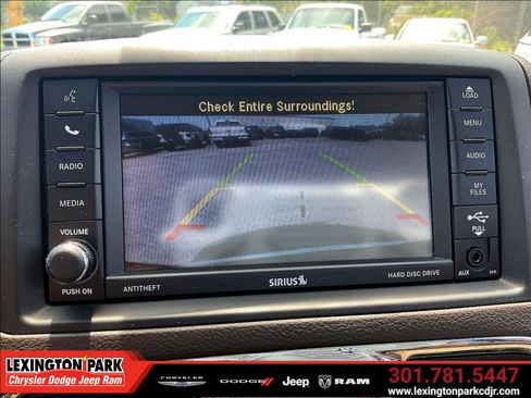 Used 2015 Chrysler Town & Country Touring w/ Driver Convenience Group FWD image 14