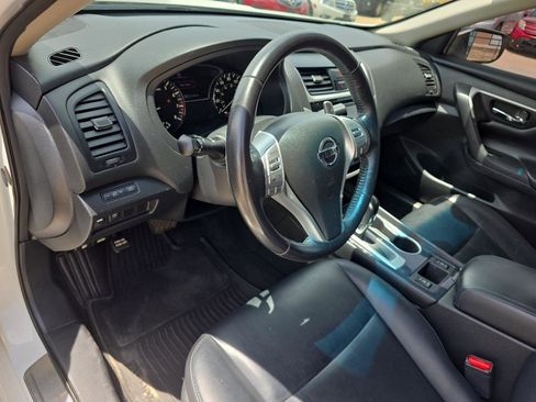 Used 2018 Nissan Altima 2.5 SR w/ SR Midnight Edition FWD image 10