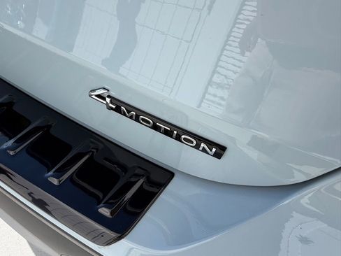 New 2026 Volkswagen Taos SE AWD/4WD image 10