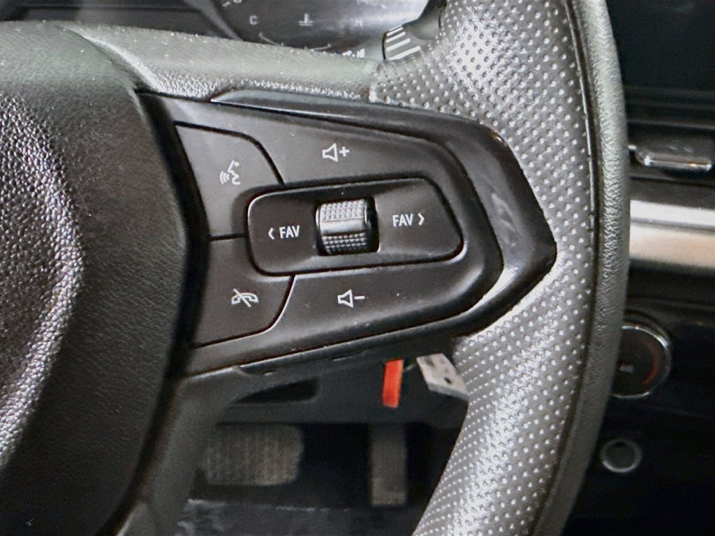 Used 2024 Chevrolet Trax LS w/ Driver Confidence Package FWD image 14