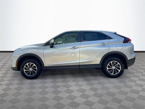 Used 2025 Mitsubishi Eclipse Cross ES image 9