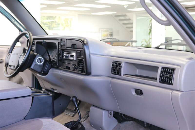 Used 1995 Dodge Ram 2500 Truck 4x4 Regular Cab image 82