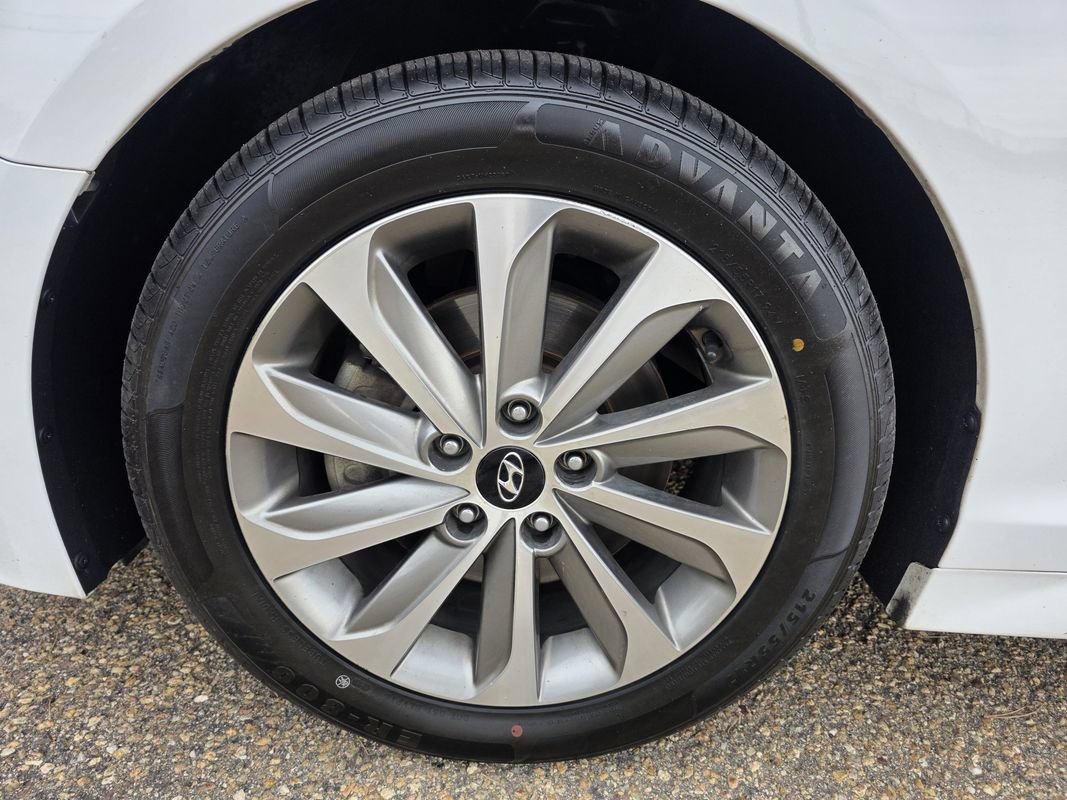 Used 2016 Hyundai Sonata Sport w/ Option Group 03 FWD image 34